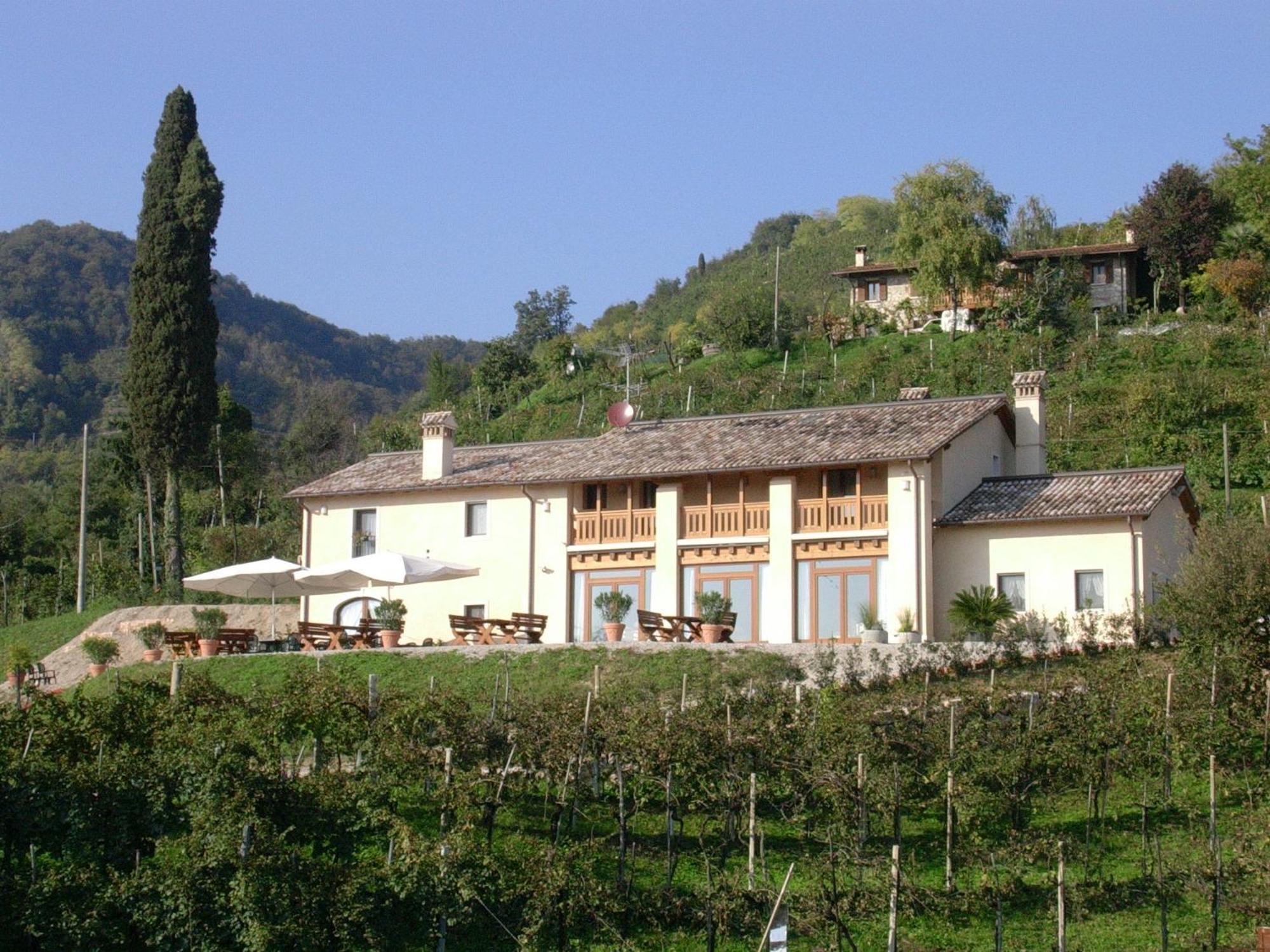 Agriturismo Al Credazzo Pensionat Farra di Soligo Exteriör bild